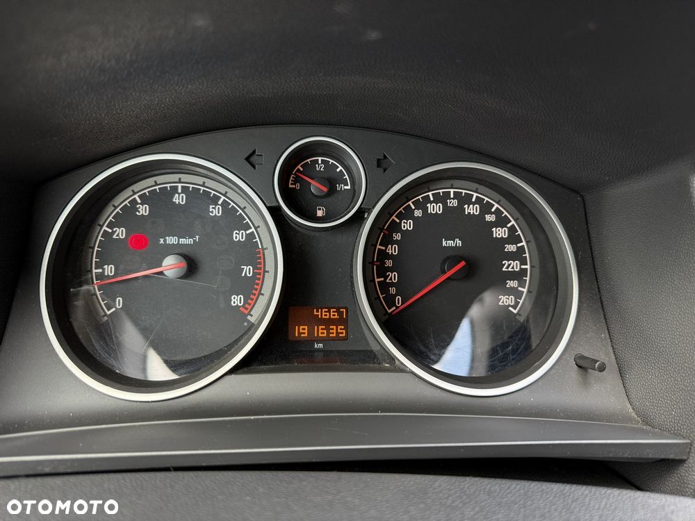 Opel Zafira 1.8 Innovation - 32