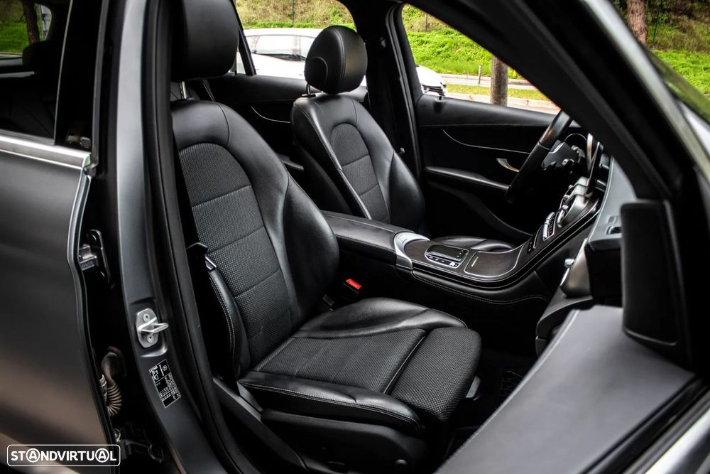Mercedes-Benz GLC 300 e 4Matic - 23