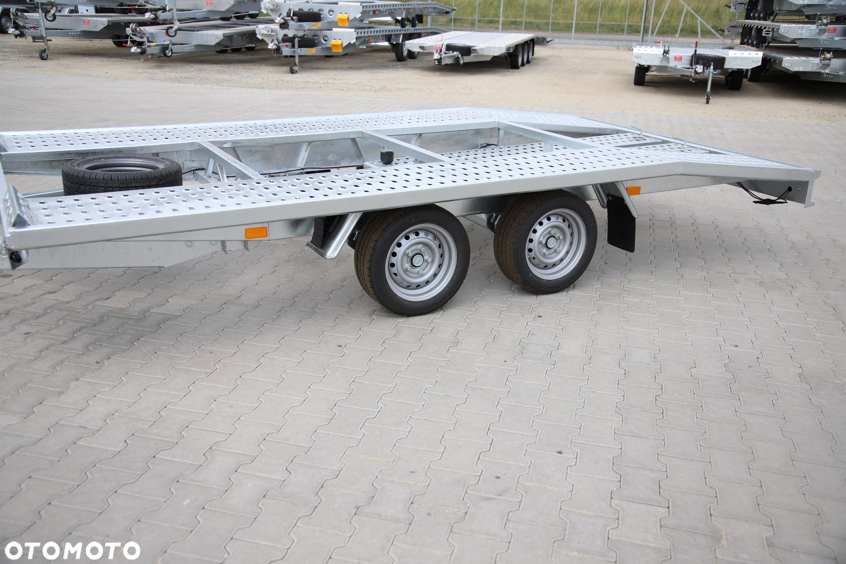 Niewiadów Jupiter 4 x  2 195 R 13 C - 9