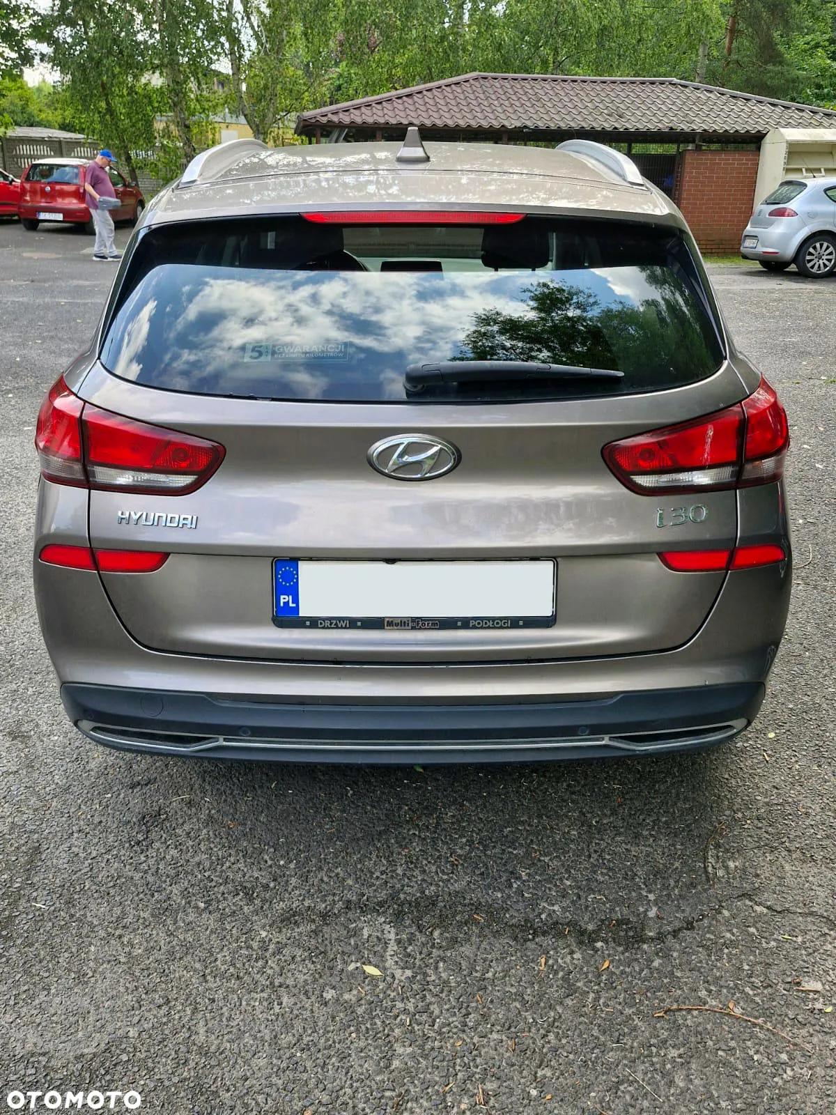 Hyundai i30 1.6 D Comfort DCT - 6