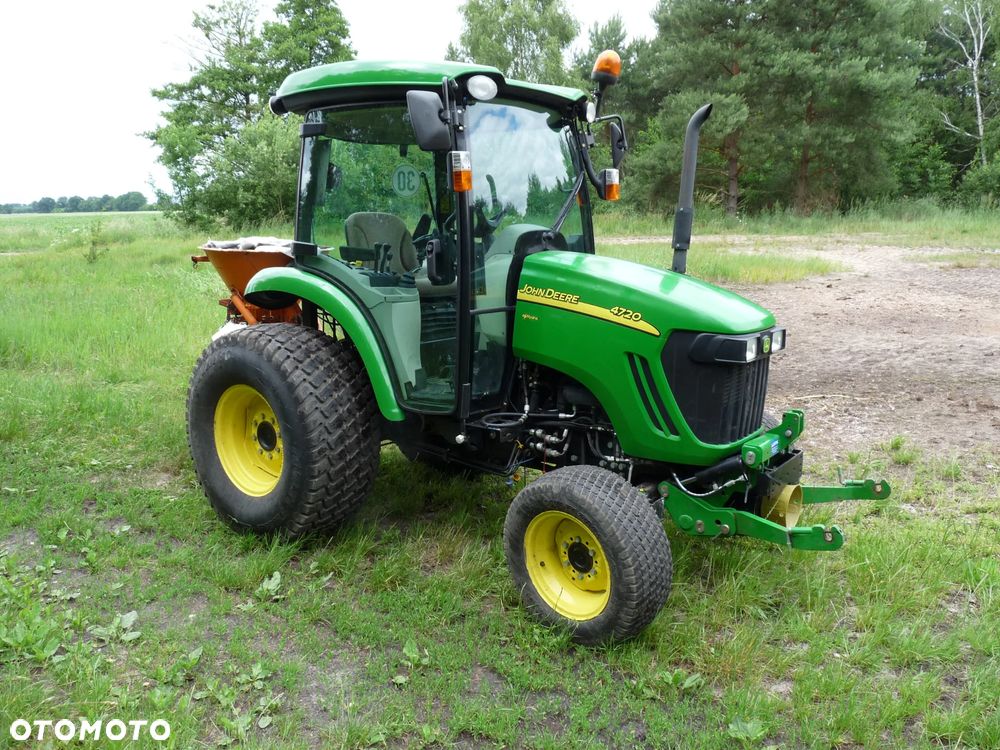 John Deere 4720 - 6