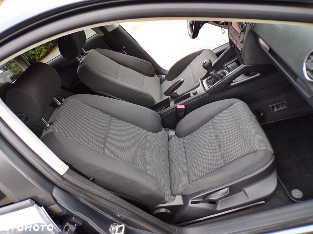 Audi A3 Sportback 1.9 TDI S line Sportpaket plus - 23