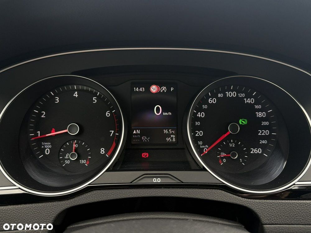 Volkswagen Passat 2.0 TSI Elegance DSG - 22