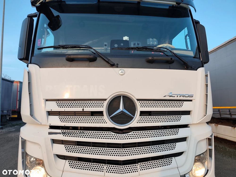 Mercedes-Benz Stream Space Standard - 4