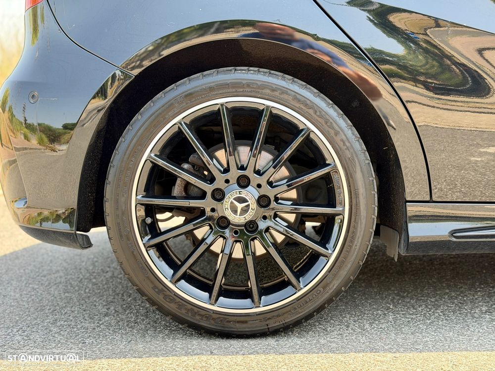Mercedes-Benz A 180 d 7G-DCT AMG Line - 17