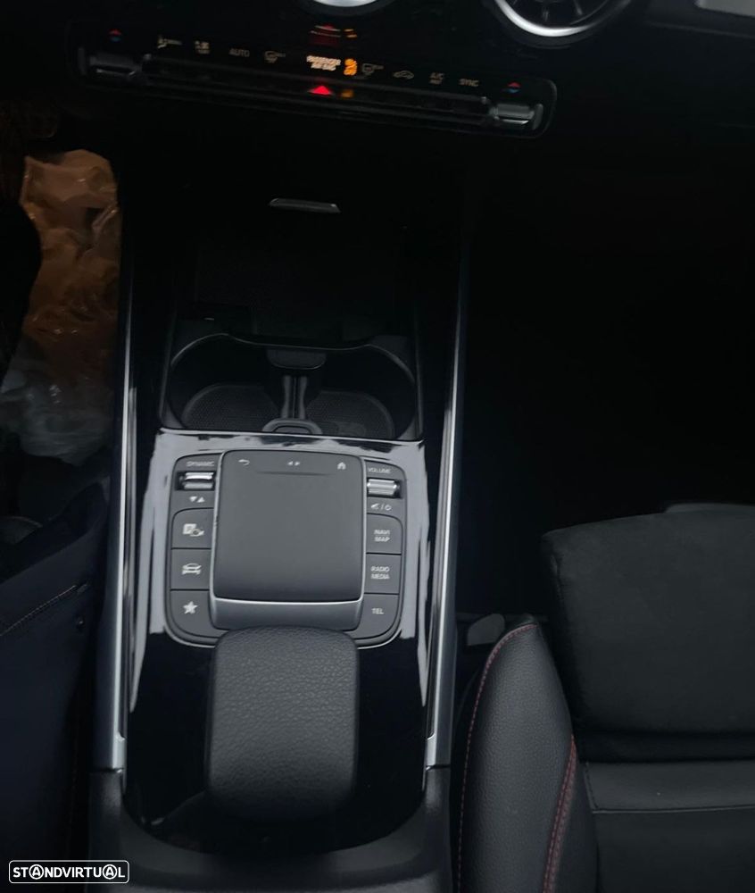 Mercedes-Benz GLB 200 d AMG Line - 17