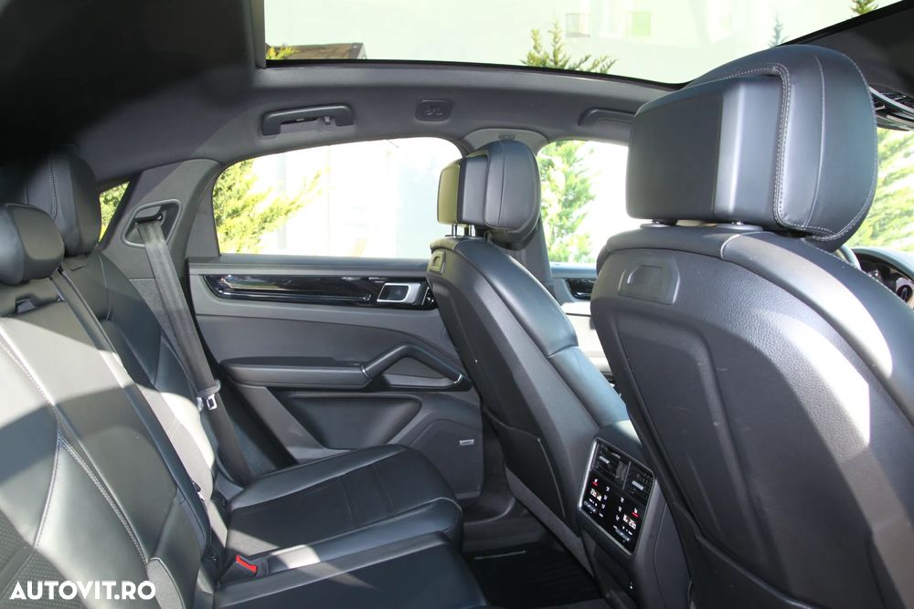 Porsche Cayenne Coupe - 15