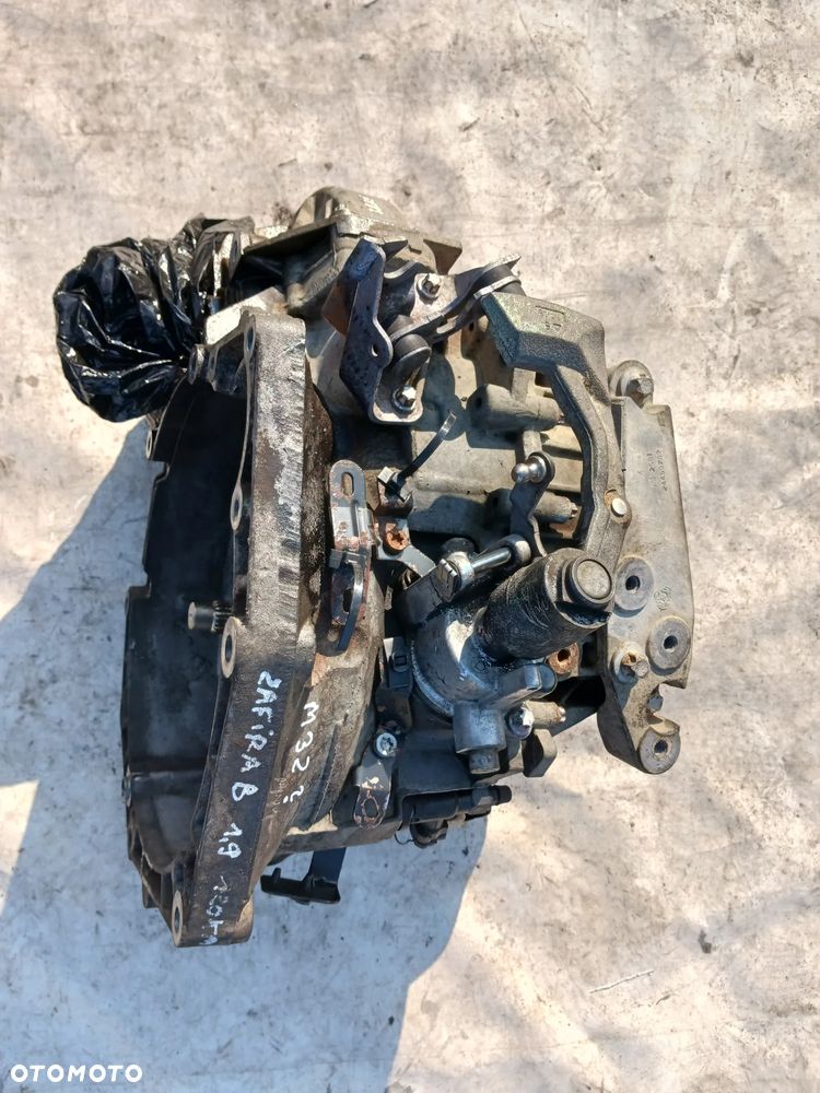 Skrzynia biegów M32 Opel Zafira B Astra H Signuum 1.9 CDTI 120km 150km 6 biegów GWARANCJA - 3