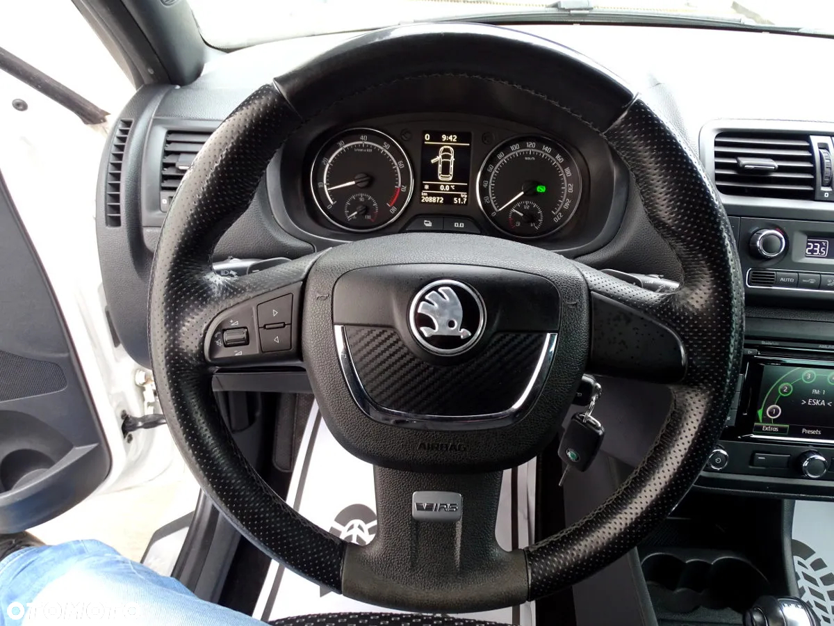 Skoda Fabia 1.4 TSI DSG RS - 18