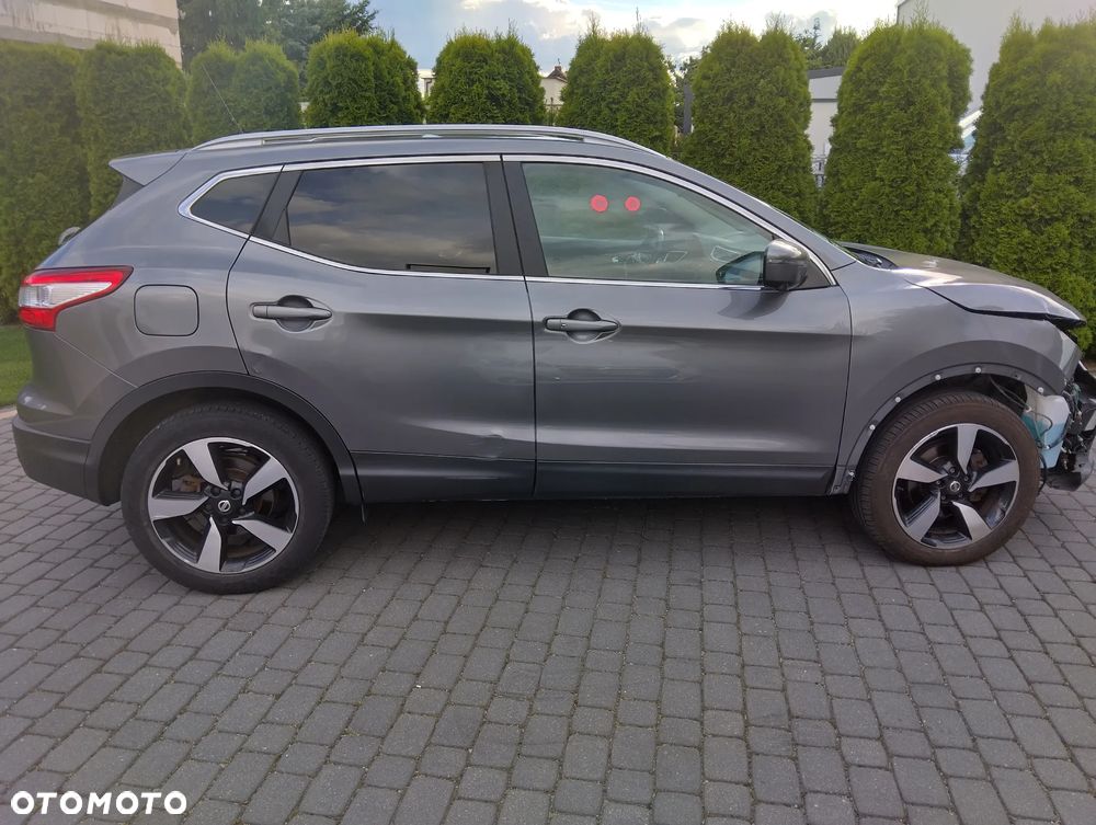 Nissan Qashqai 1.6 DCi Xtronic TEKNA - 6