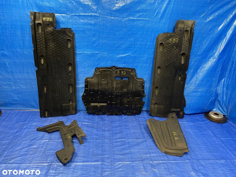OSŁONA PŁYTA PODWOZIA LEWA PRAWA ŚRODKOWA ; POD SILNIK SKRZYNIĘ VW PASSAT B7 2010- ; 3C0825237H  3C0825201D  3C0825202  3AA825216C  3AA825102S ORYGINAŁ - 1