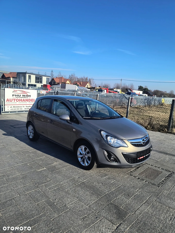 Opel Corsa 1.2 16V Cosmo