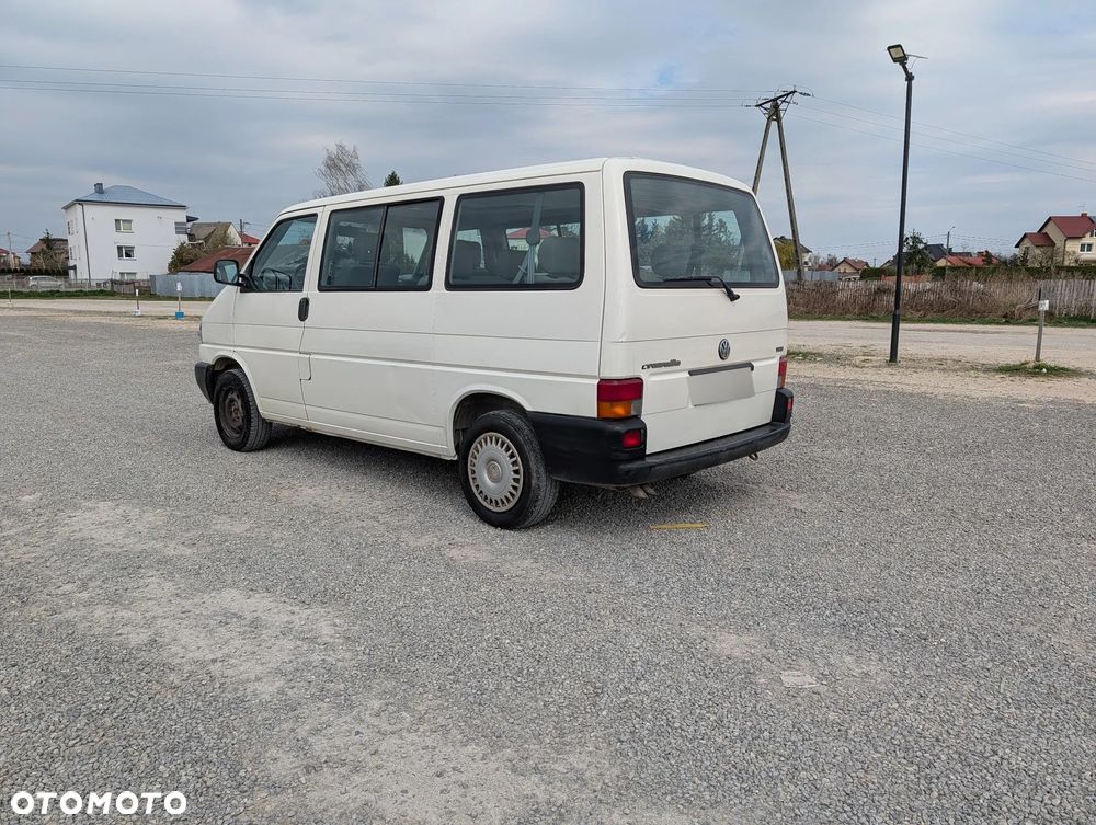 Volkswagen Caravelle - 4