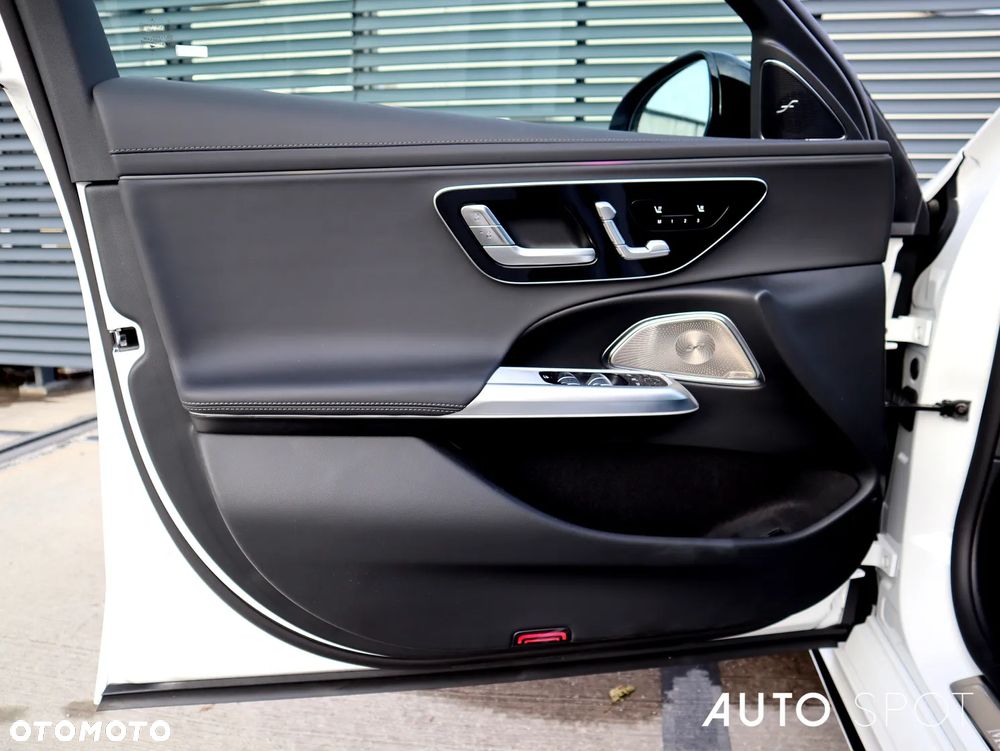 Mercedes-Benz Klasa E 450 mHEV 4-Matic AMG 9G-Tronic - 12