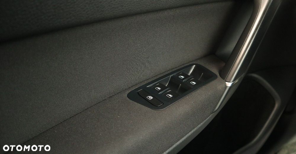 Volkswagen Golf Sportsvan - 25