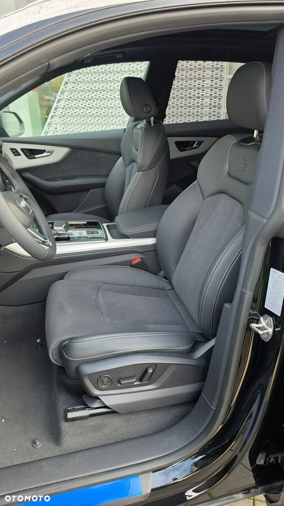 Audi Q8 - 8