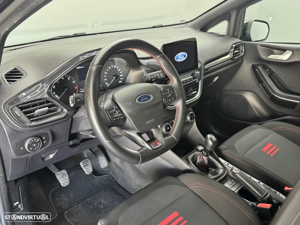Ford Fiesta 1.0 EcoBoost ST-Line - 11