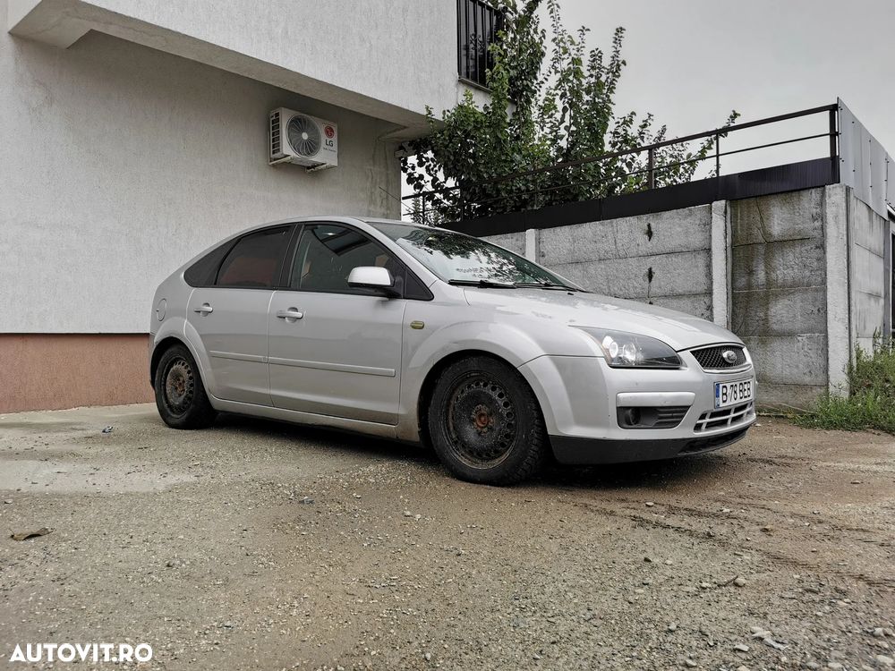 Ford Focus 2.0 TDCI Ghia - 14