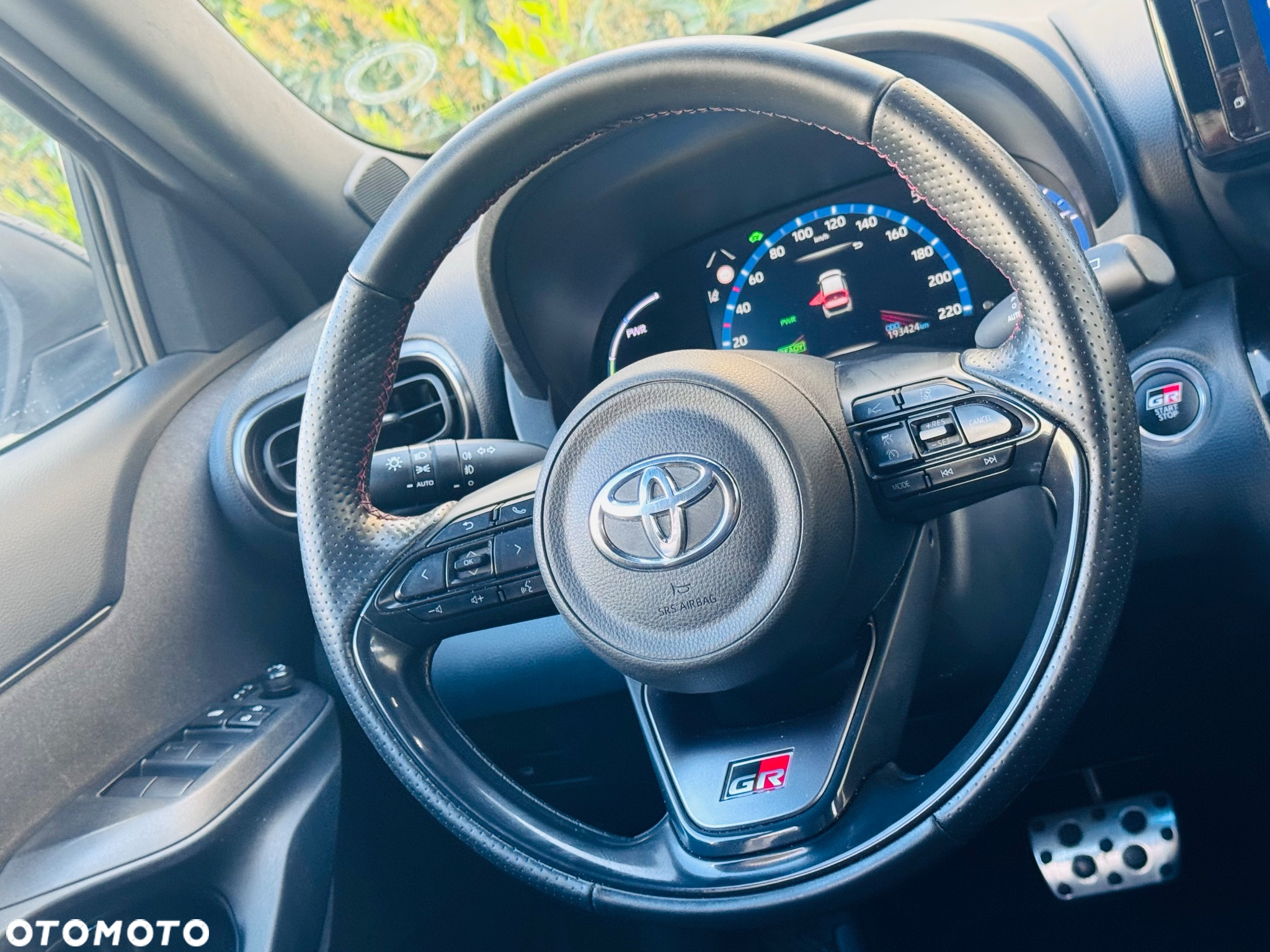 Toyota Yaris Cross Hybrid 1.5 GR Sport - 28