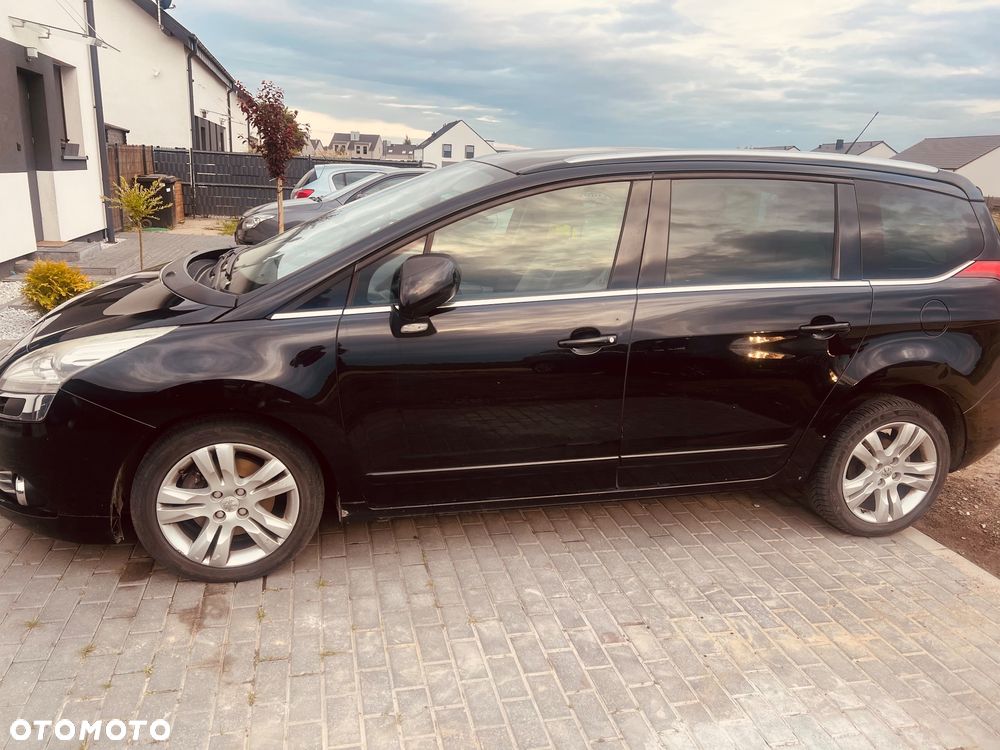 Peugeot 5008 HDI 150 Allure - 2