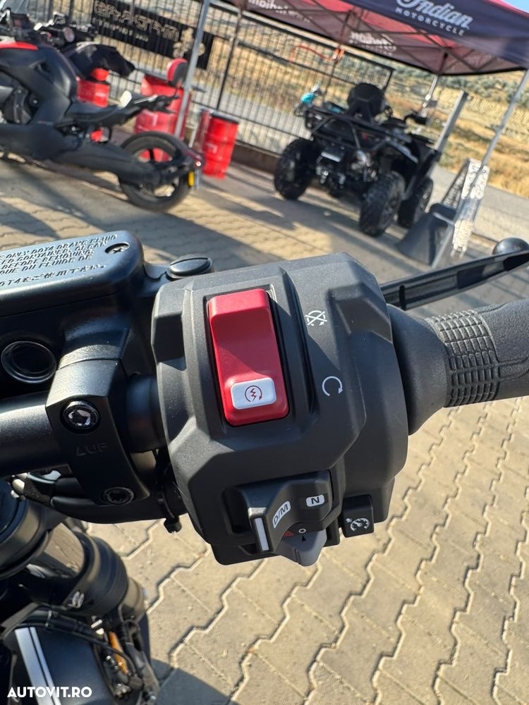 Honda Rebel 1100 - 3