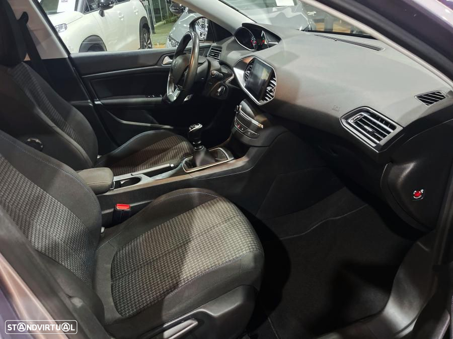 Peugeot 308 SW 1.5 BlueHDi Style - 26