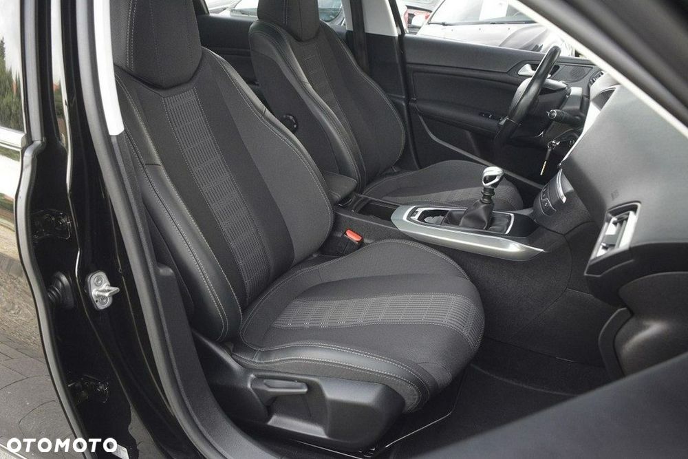 Peugeot 308 BlueHDi 130 Stop & Start Allure Business-Paket - 19