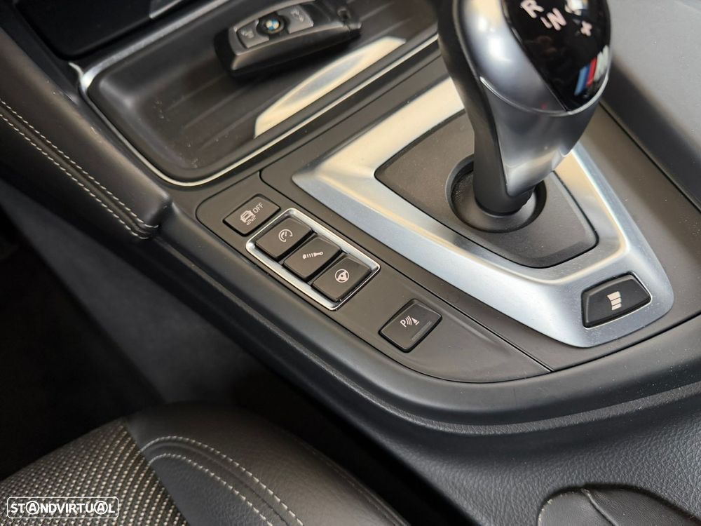 BMW M3 Auto - 41