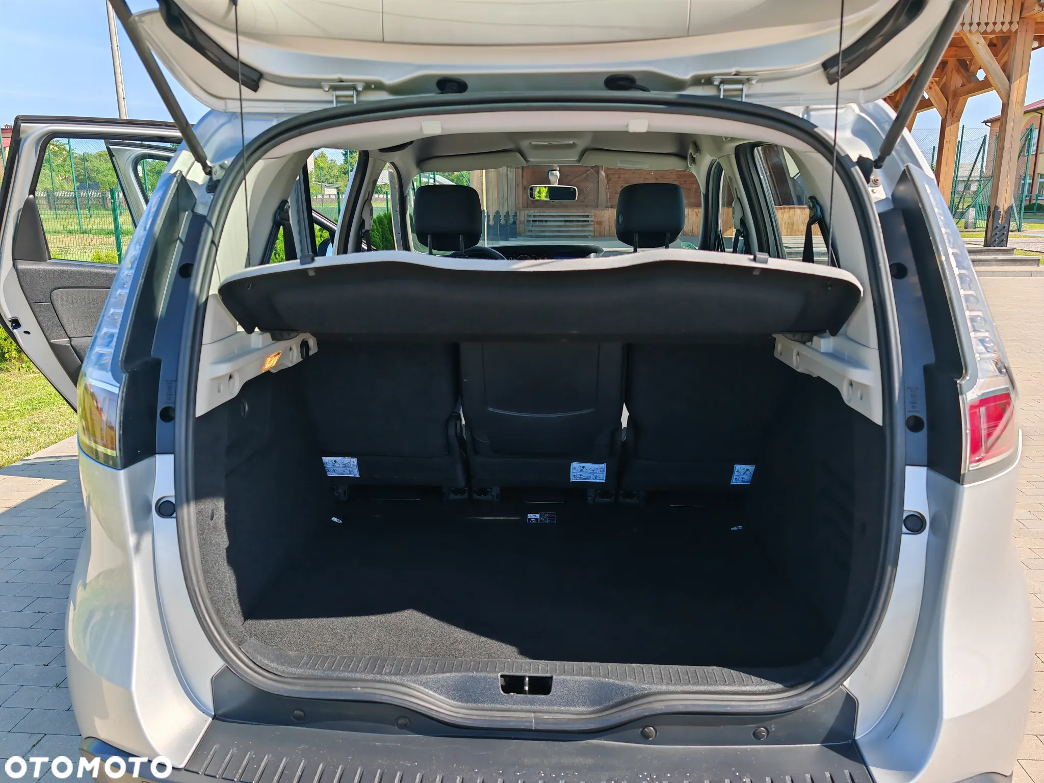 Renault Scenic 1.6 16V 110 TomTom Edition - 22