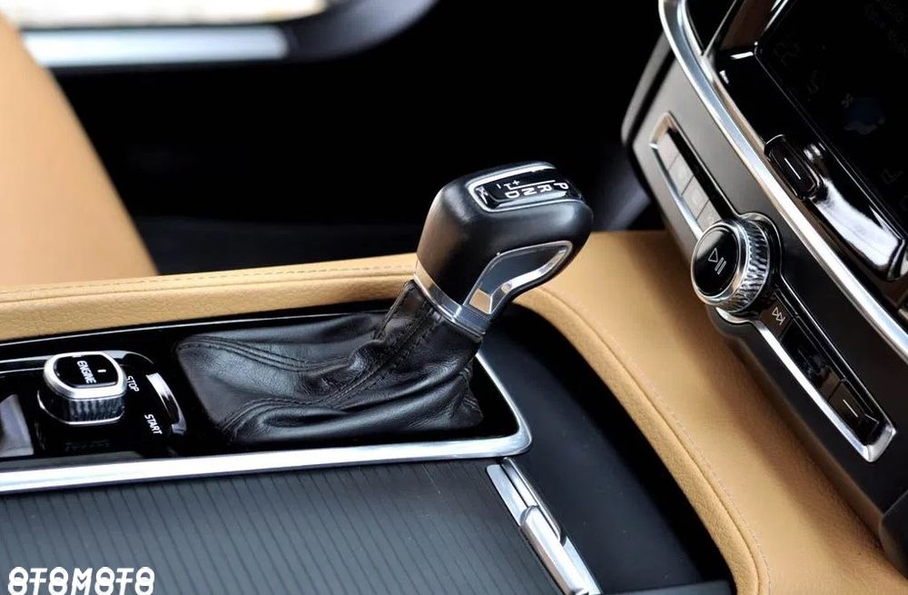 Volvo V90 D4 Geartronic Momentum - 10
