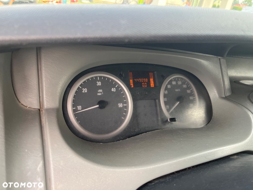 Opel VIVARO - 23