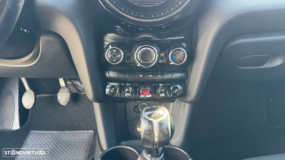 MINI 3 Portas Cooper D - 24