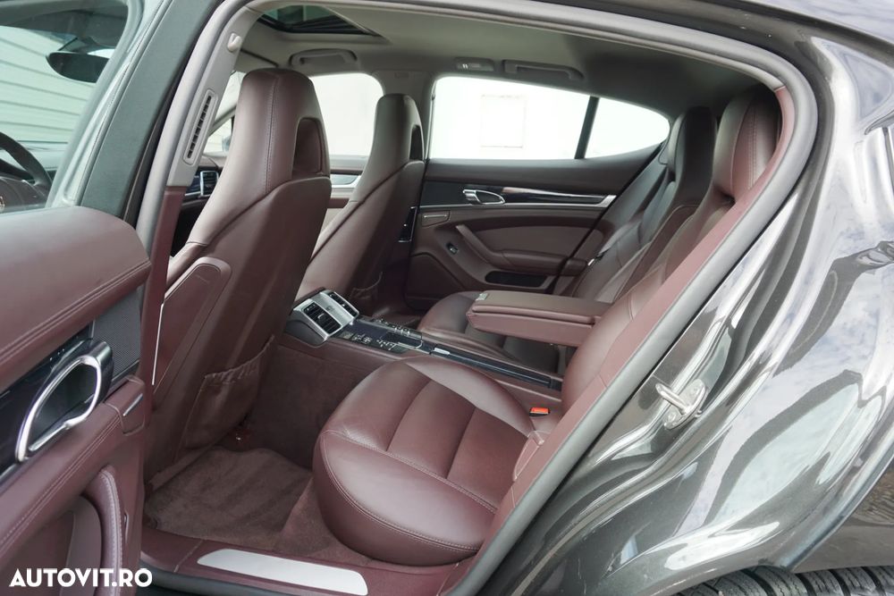 Porsche Panamera - 10