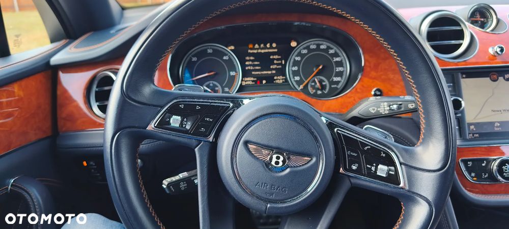 Bentley Bentayga - 22