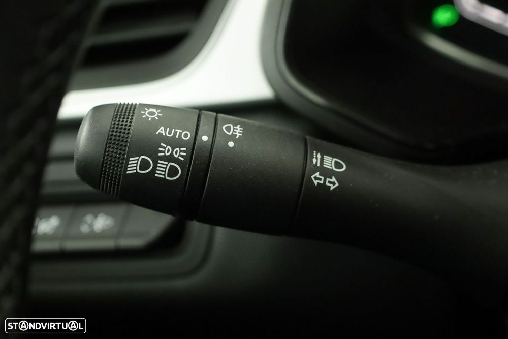 Renault Captur 1.0 TCe Techno Bi-Fuel - 17