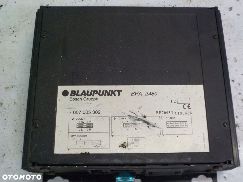 AUTOBUS BOVA WZMACNIACZ BLAUPUNKT - 1