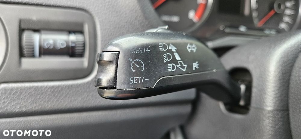 Volkswagen Polo 1.4 Style - 30