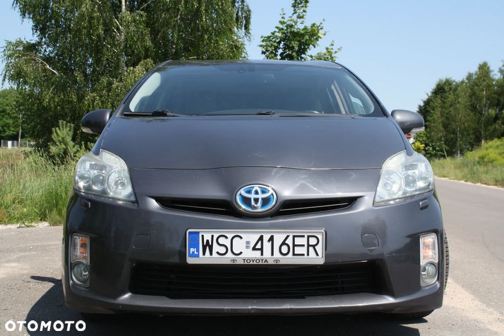 Toyota Prius 1.8 HSD Prestige - 6