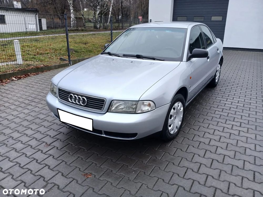 Audi A4 - 1