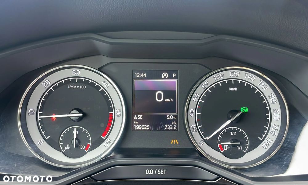 Skoda Superb 2.0 TDI 4x4 L&K DSG - 18