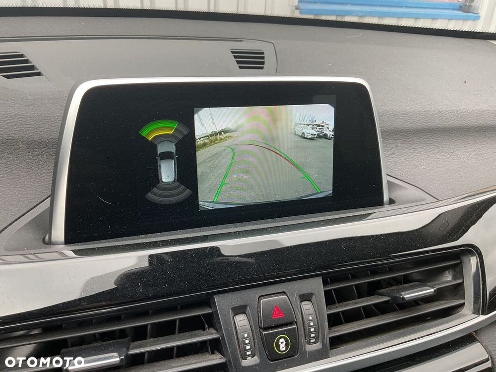 BMW X1 sDrive16d - 6