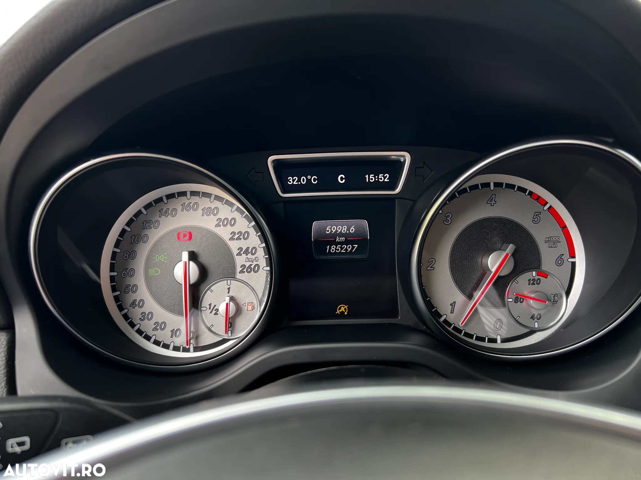 Mercedes-Benz GLA 200 d - 8