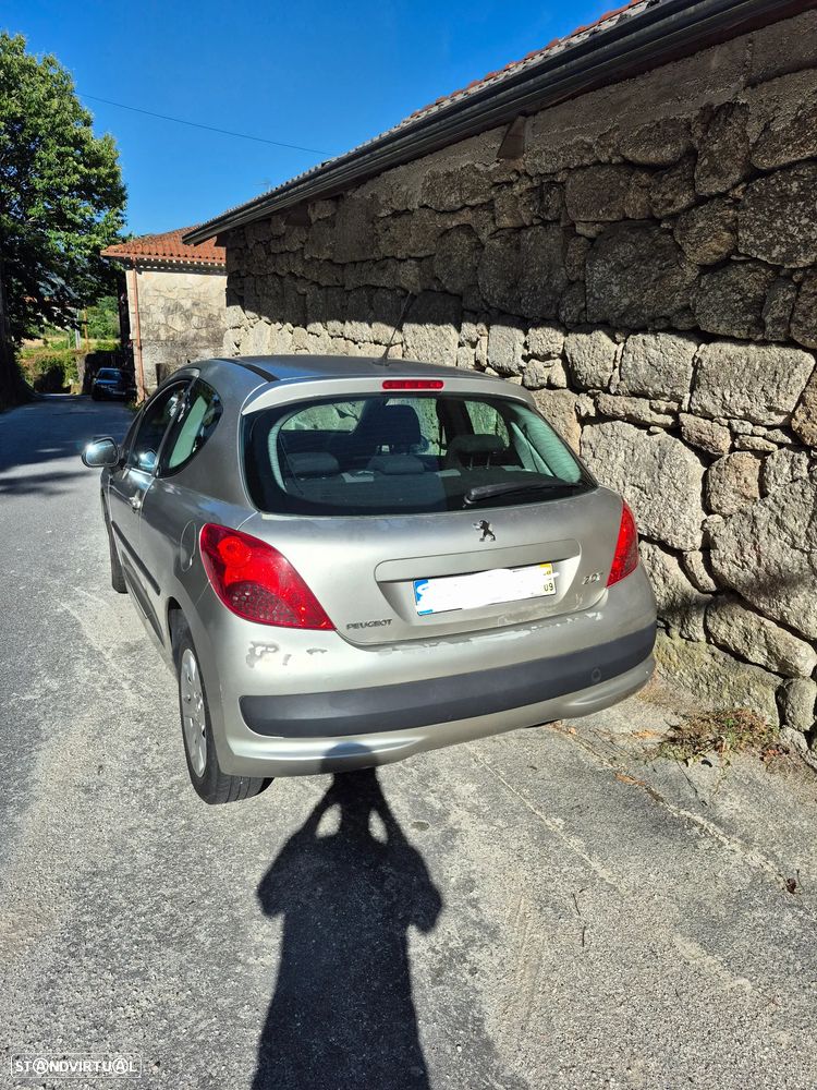 Peugeot 207 1.4 16V Trendy - 4
