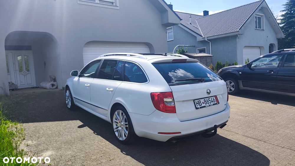 Skoda Superb 3.6 FSI 4x4 Platinum Outdoor DSG - 2