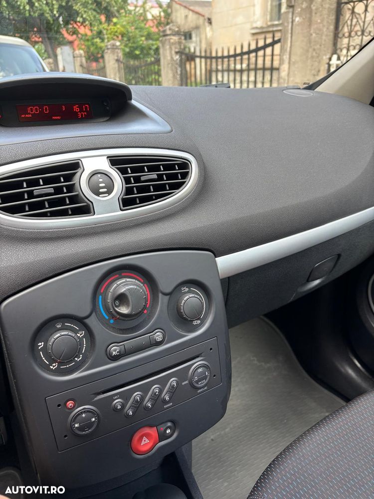 Renault Clio - 6