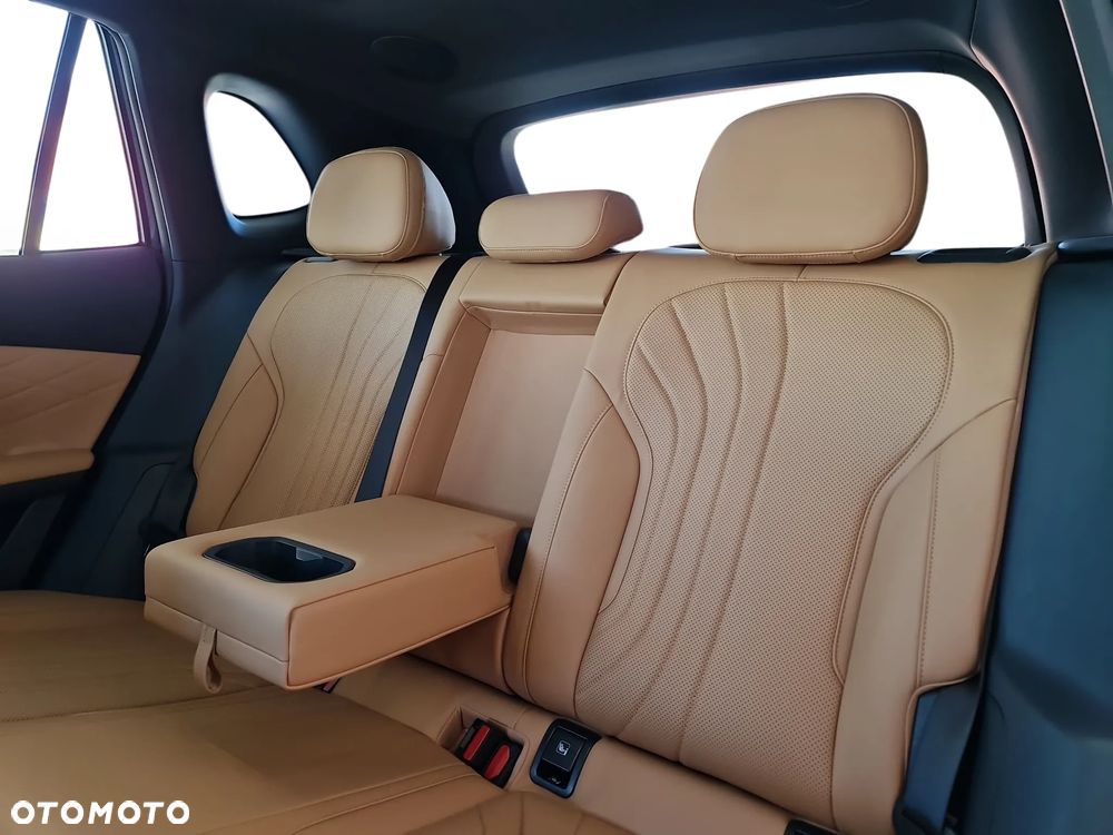 Geely Starray EM-i 1.5 PHEV Max DHT - 19