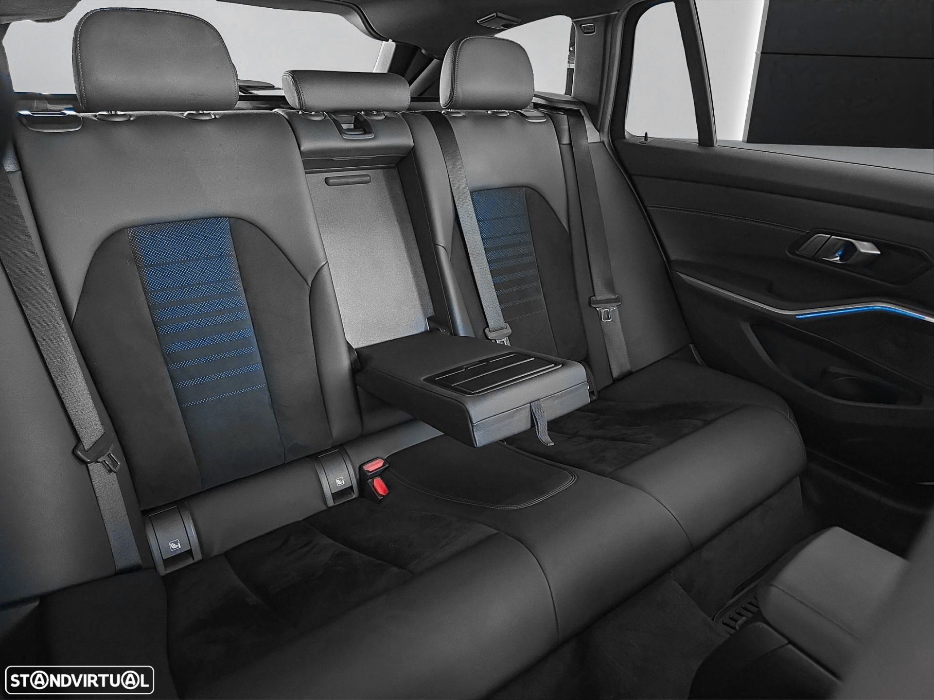 BMW 330 - 16