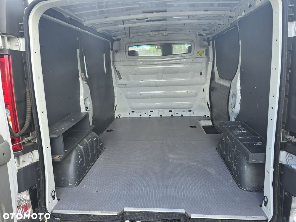 Opel Vivaro - 21