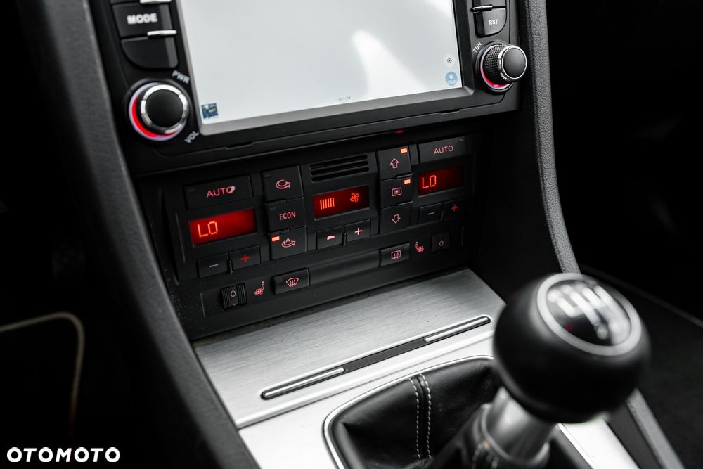 Audi A4 Avant 2.0T FSI Quattro - 30