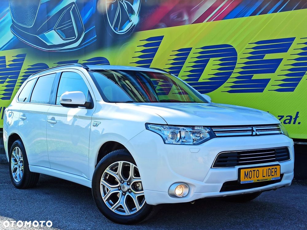 Mitsubishi Outlander - 1